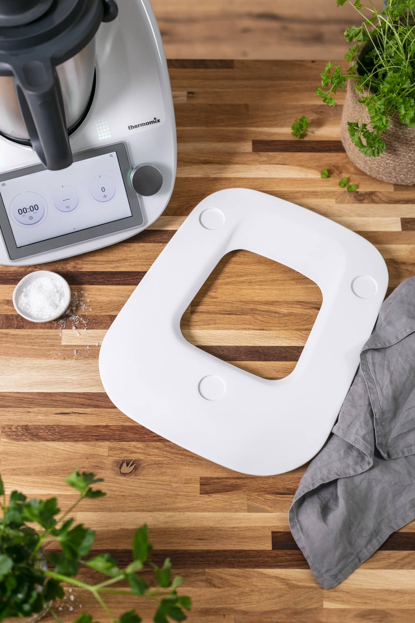KitchenSlider® M | V3 | Alpine White | Premium-Gleitbrett für Thermomi