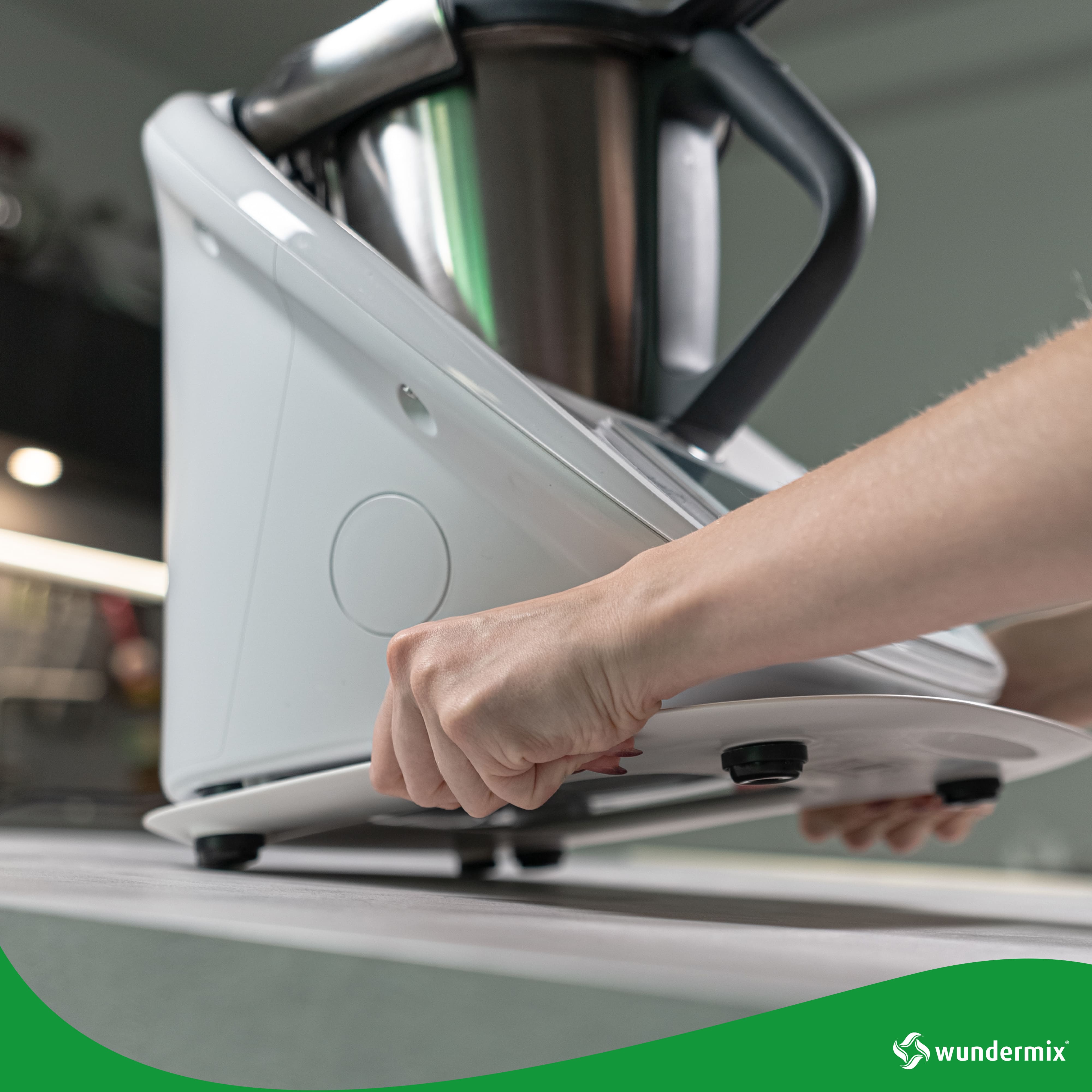 KitchenSlider® M | V3 | Alpine White | Premium-Gleitbrett für Thermomi